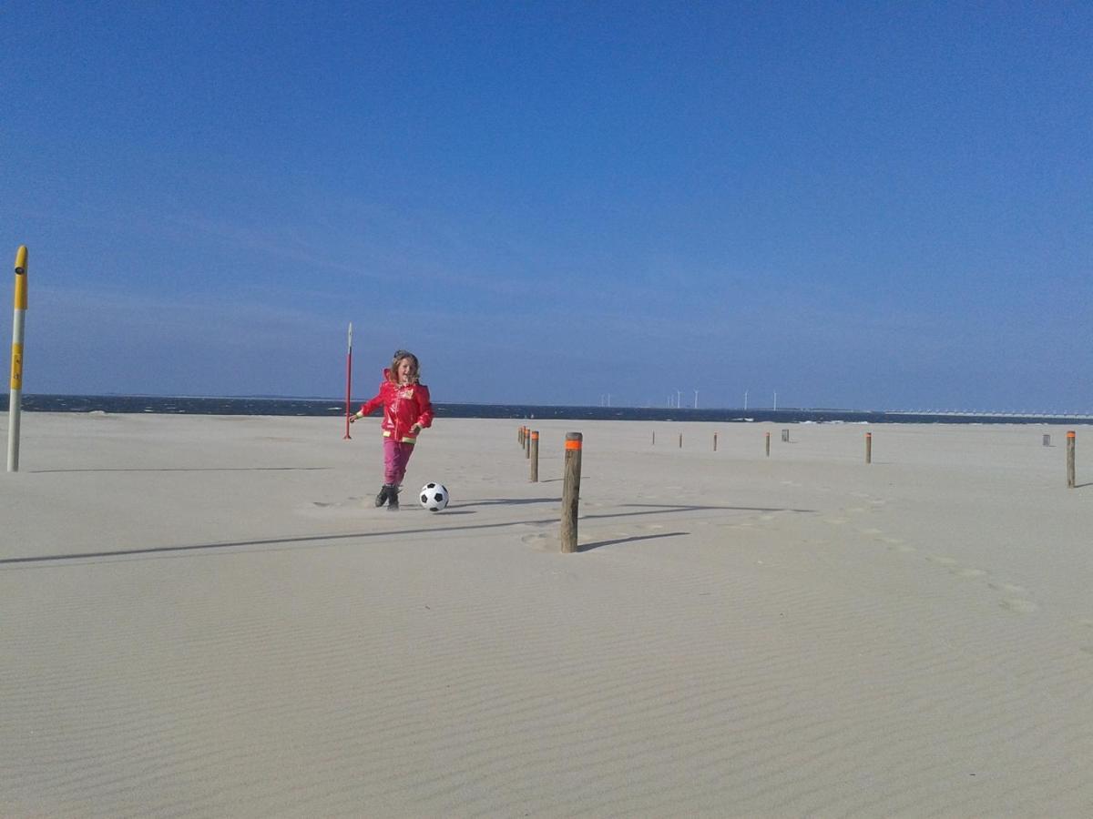 Comfortabel Vakantiehuis Aan Zee En Meer ! Kamperland Ngoại thất bức ảnh